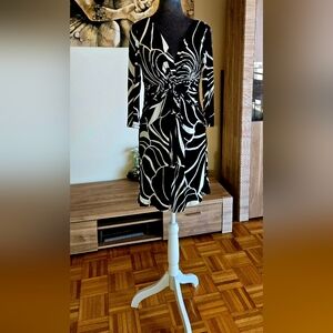 Twist Front Dress V Neck by Boston Proper - Black White Size 8